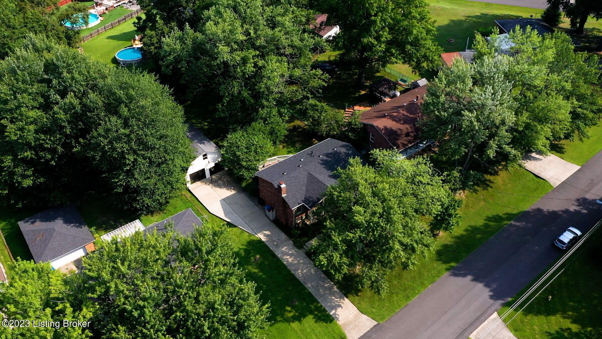 5507 Beth Road Louisville, KY 40219 - Photo 35 of 40 New Roof 2023