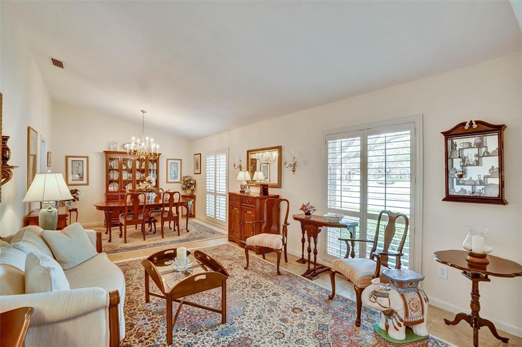 11816 Lipsey Road Tampa, FL 33618 - Photo 7 of 50