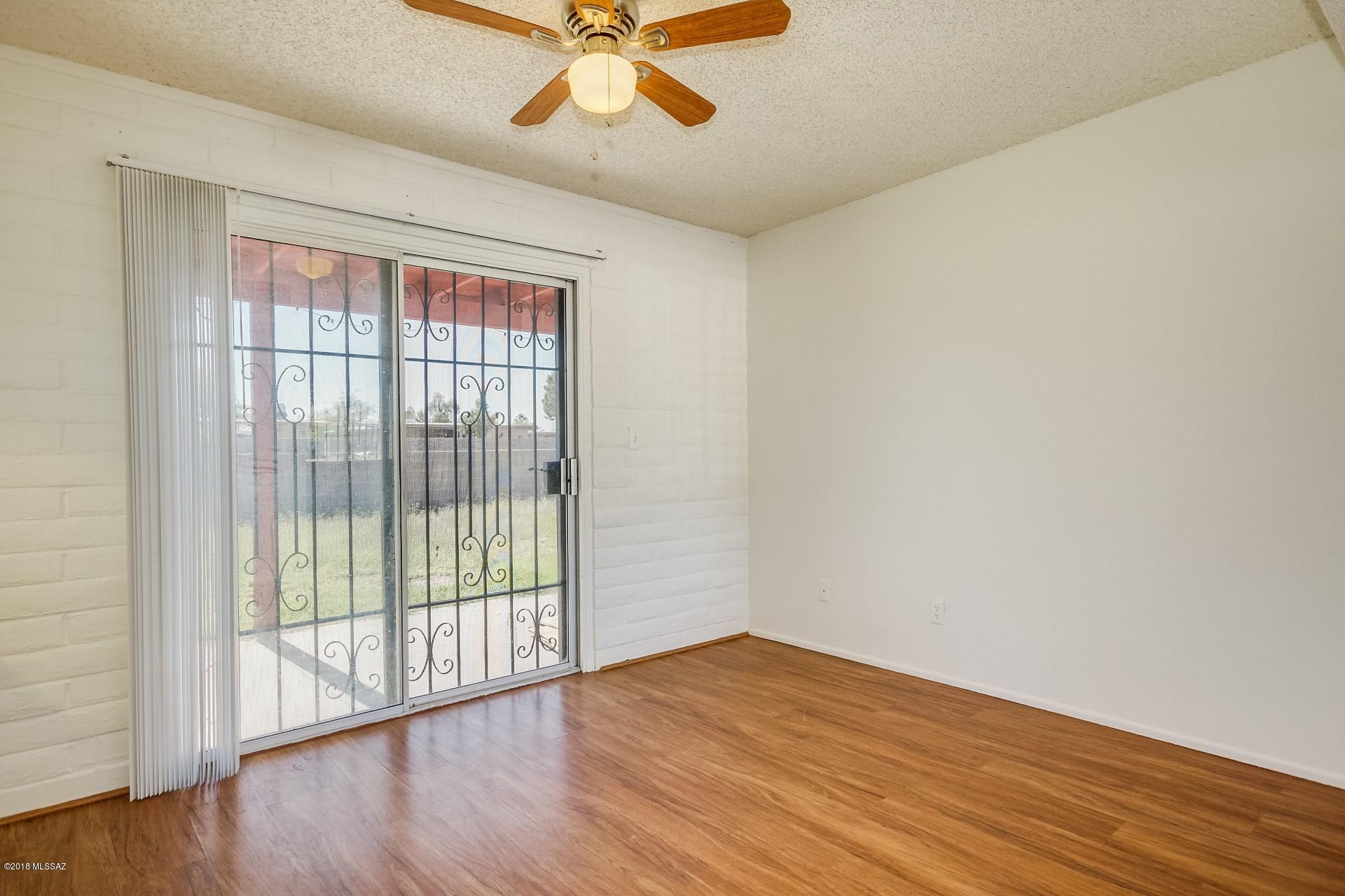 9842 East Stella Road Tucson, AZ 85730 - Photo 6 of 21
