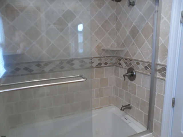 $16,500 | 11 South Jefferson Avenue, Unit BAY DISTRICT REAR HOUSE, Margate City, NJ 08402