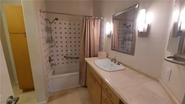 $1,795 | 1617 Cardinal Bluff Drive, Unit 204, Las Vegas, NV 89128