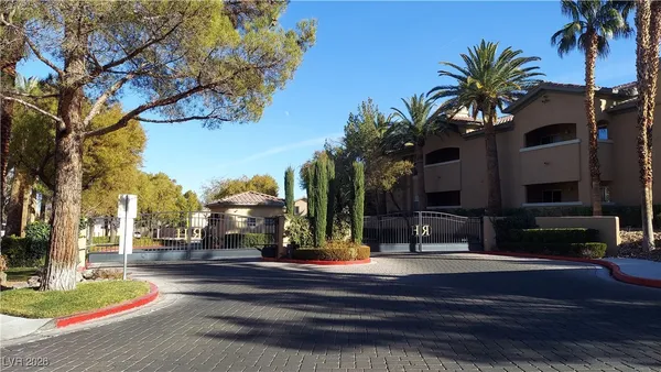 $1,795 | 1617 Cardinal Bluff Drive, Unit 204, Las Vegas, NV 89128