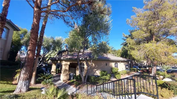 $1,795 | 1617 Cardinal Bluff Drive, Unit 204, Las Vegas, NV 89128