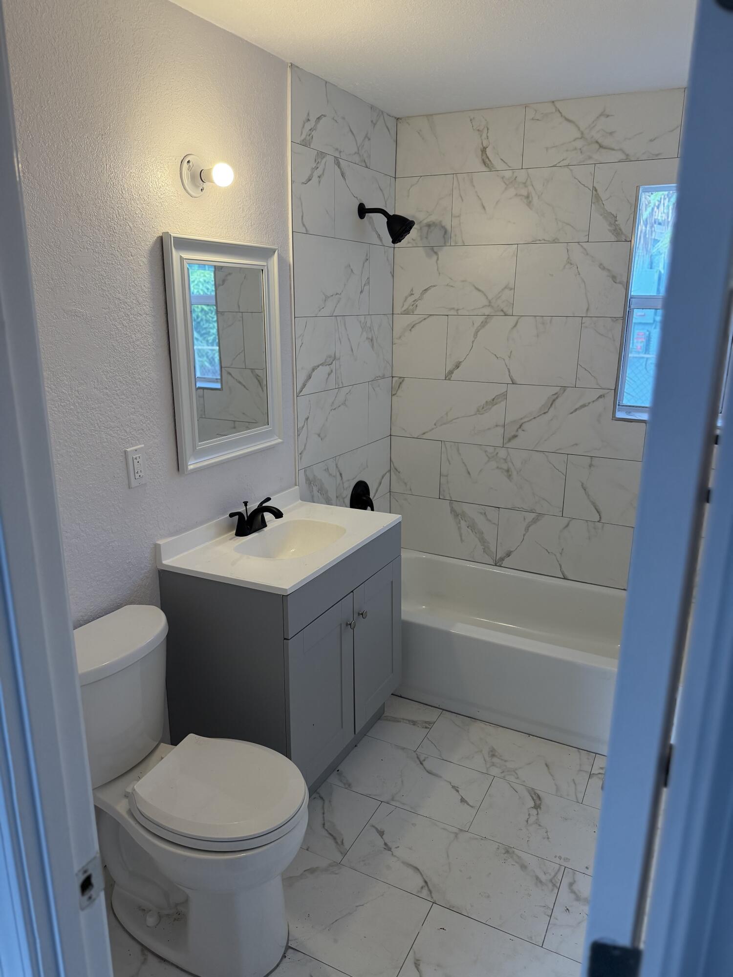 1210 Avenue R Riviera Beach, FL 33404 - Photo 11 of 22 IMG_3367