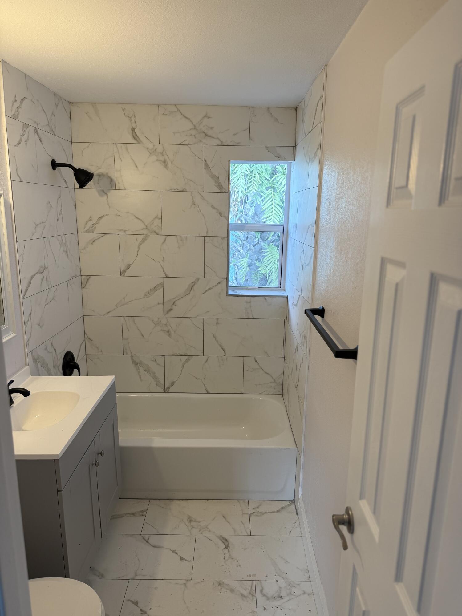 1210 Avenue R Riviera Beach, FL 33404 - Photo 10 of 22 IMG_3368