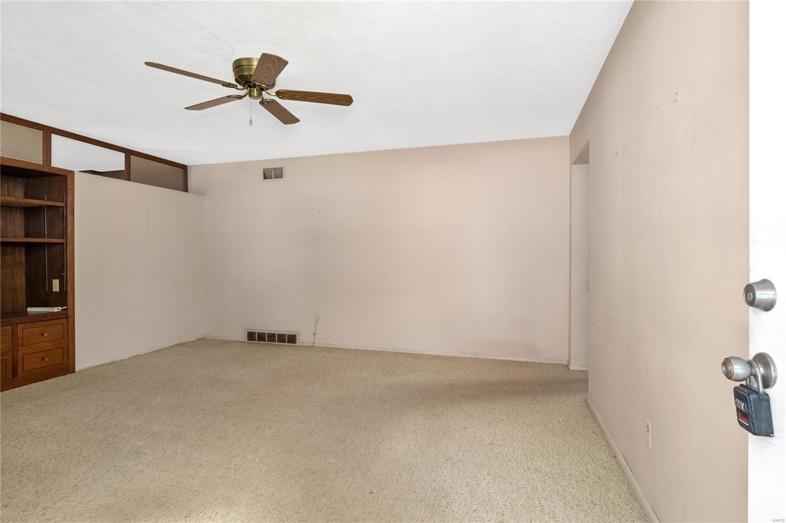 318 Sappington Barracks Road St. Louis, MO 63125 - Photo 4 of 28 Gallery Image 4