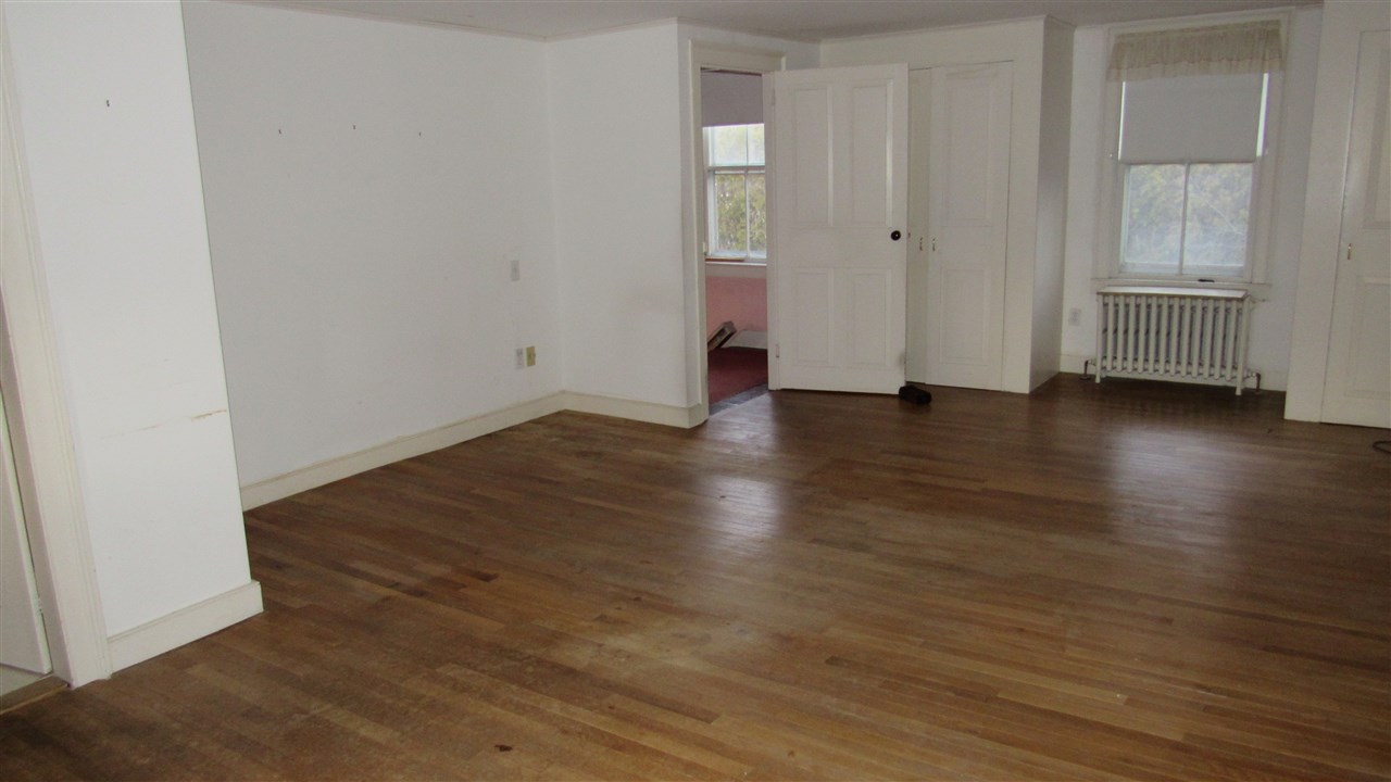 26 Seminary Street Middlebury, VT 05753 - Photo 17 of 24 Gallery Image 17