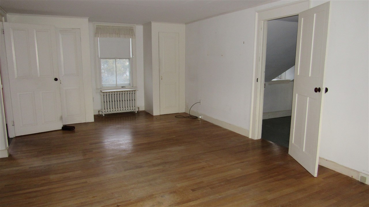 26 Seminary Street Middlebury, VT 05753 - Photo 18 of 24 Gallery Image 18
