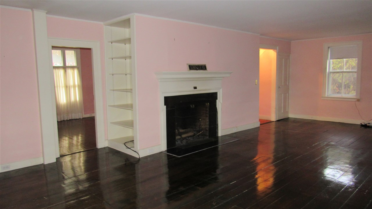 26 Seminary Street Middlebury, VT 05753 - Photo 8 of 24 Gallery Image 8