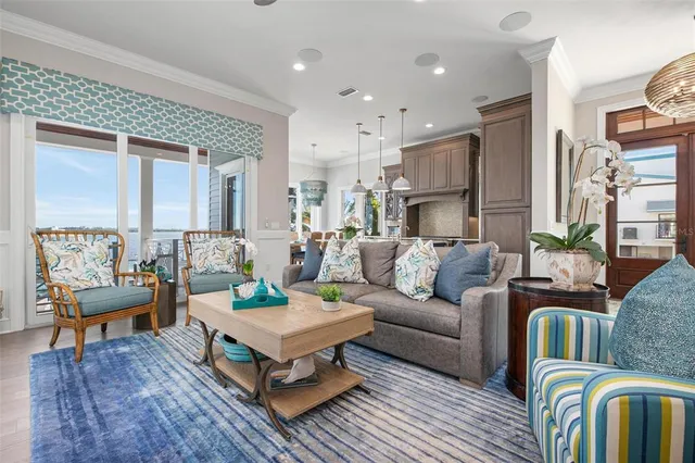 $8,899,000 | 110 10th Street South, Bradenton Beach, FL 34217