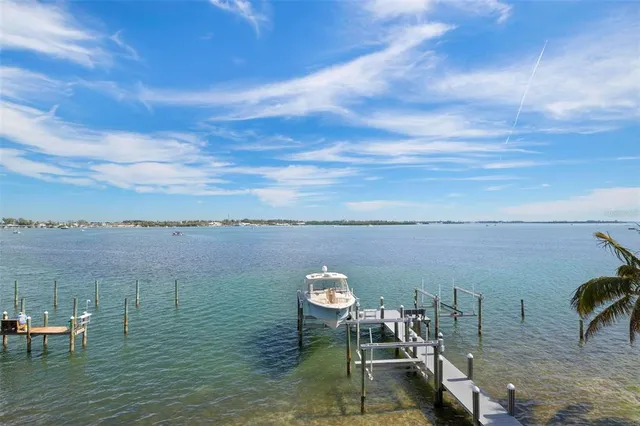 $8,899,000 | 110 10th Street South, Bradenton Beach, FL 34217