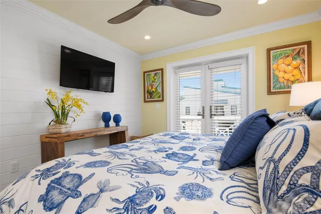 $8,899,000 | 110 10th Street South, Bradenton Beach, FL 34217