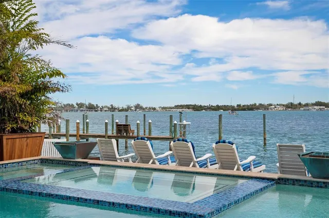 $8,899,000 | 110 10th Street South, Bradenton Beach, FL 34217