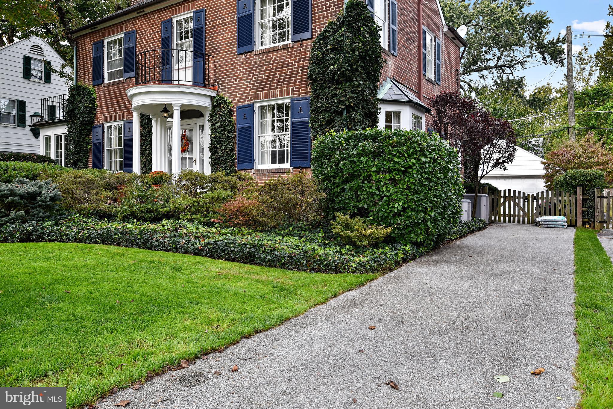 708 Stoneleigh Road Baltimore, MD 21212 - Photo 53 of 61 Driveway view