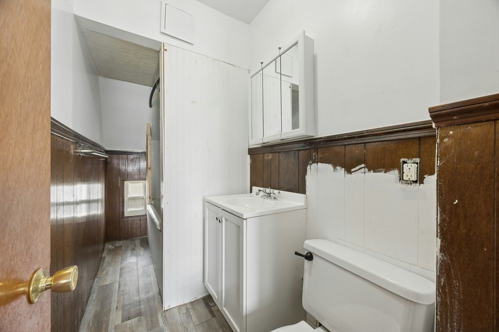 188 Vernon Street Worcester, MA 01607 - Photo 26 of 42