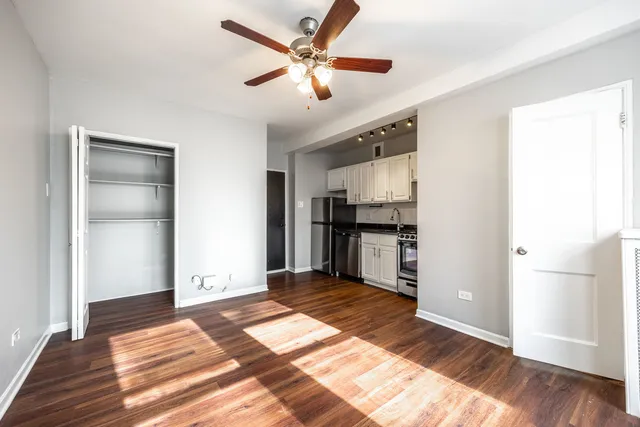 a view of roof with sitting area