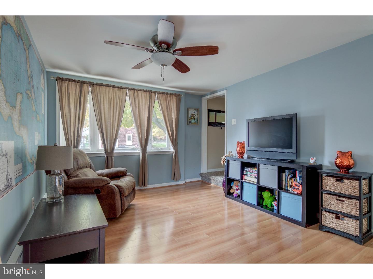 75 Lownes Lane Springfield, PA 19064 - Photo 13 of 25 Family Room