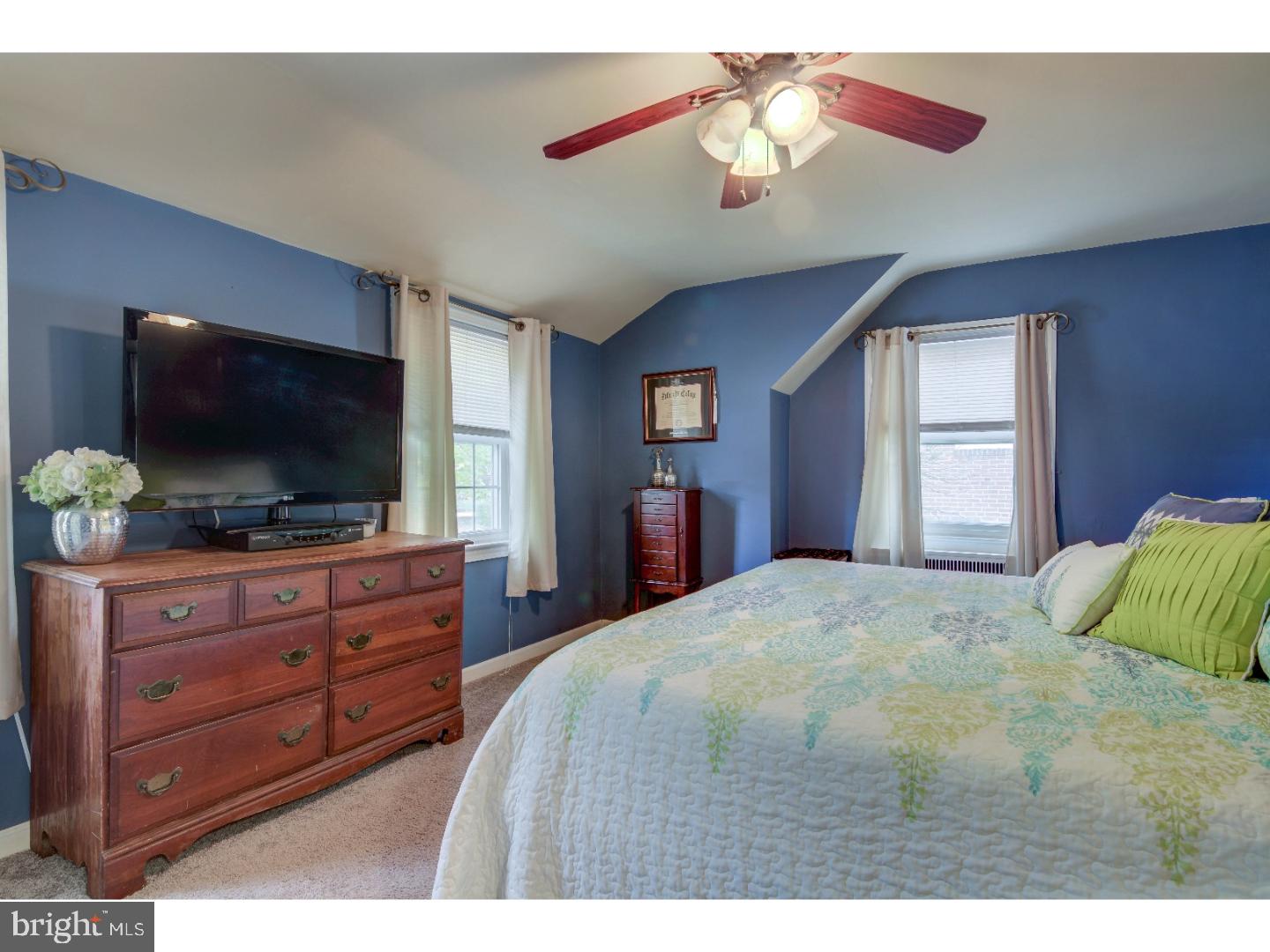 75 Lownes Lane Springfield, PA 19064 - Photo 18 of 25 Bedroom - Main