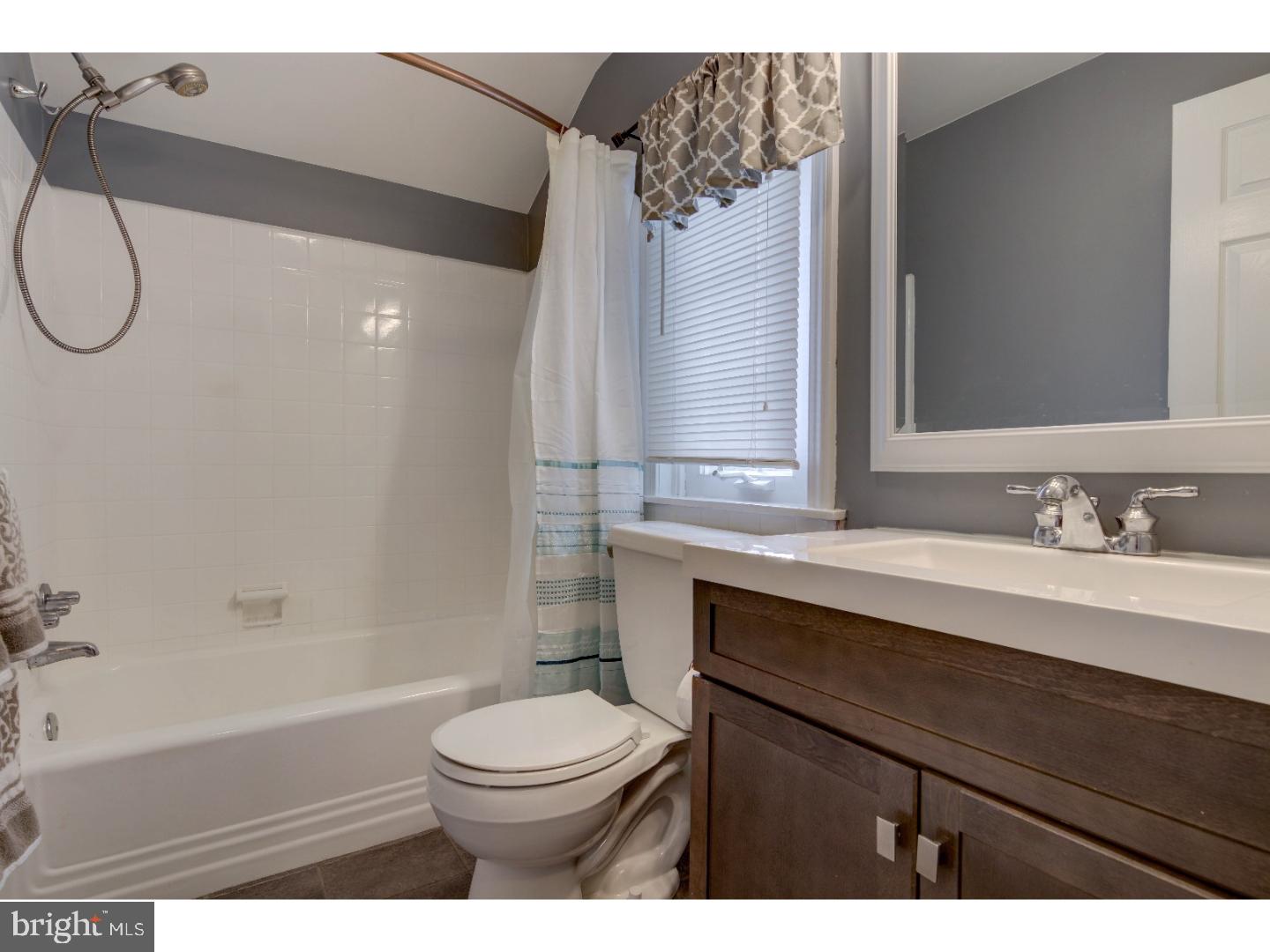 75 Lownes Lane Springfield, PA 19064 - Photo 21 of 25 Bathroom
