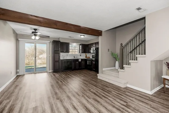 $195,000 | 228 Southwest Pinetree Lane, Lee's Summit, MO 64063