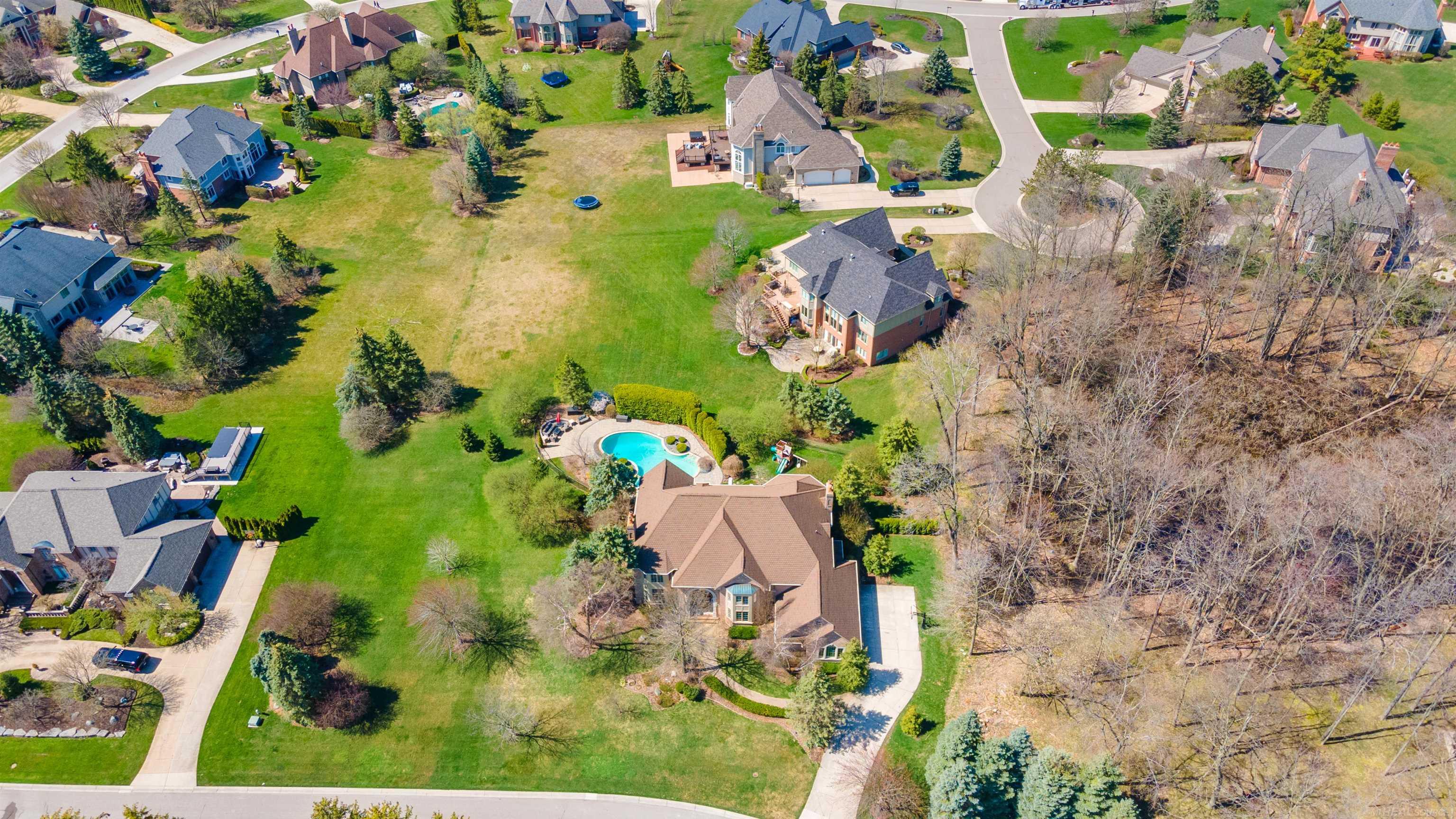 5714 Carrollton Court Rochester, MI 48306 - Photo 80 of 83 50138827-8ced36a4-c6a7-4374-9d05-390e81317c1c.JPG