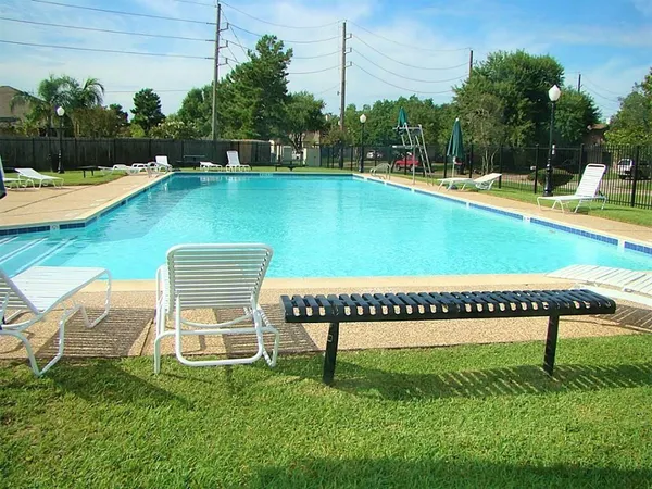 $350,000 | 19207 Poplar Trails Lane, Tomball, TX 77375