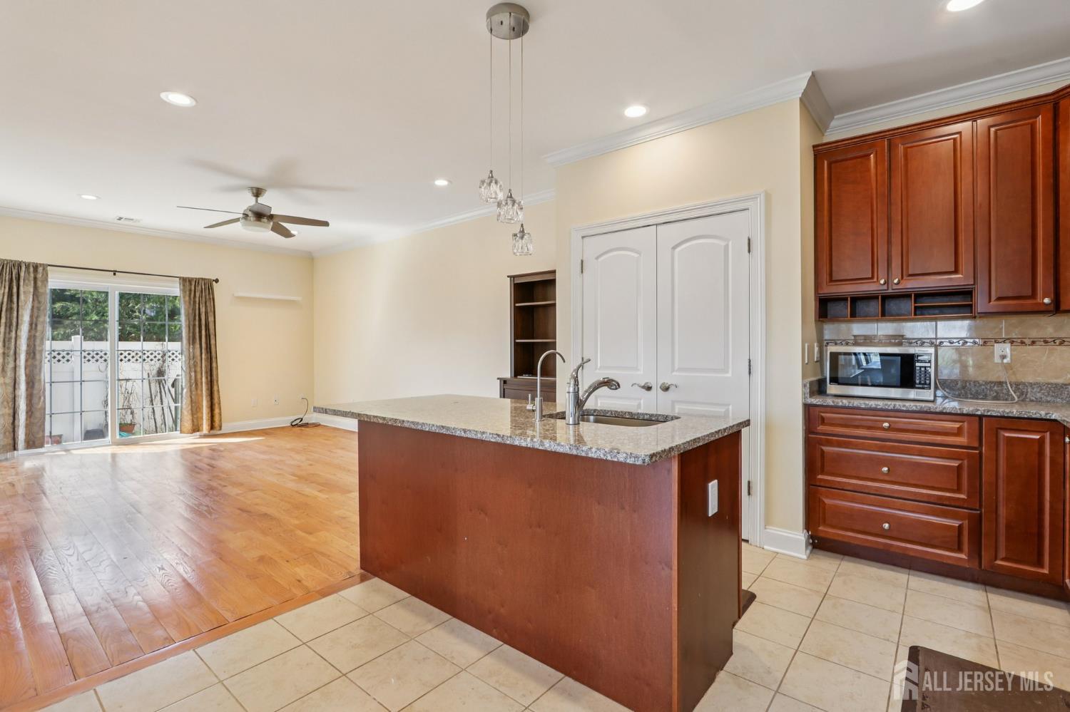 32 Cinder Road, Unit 3 Edison, NJ 08820 - Photo 14 of 39