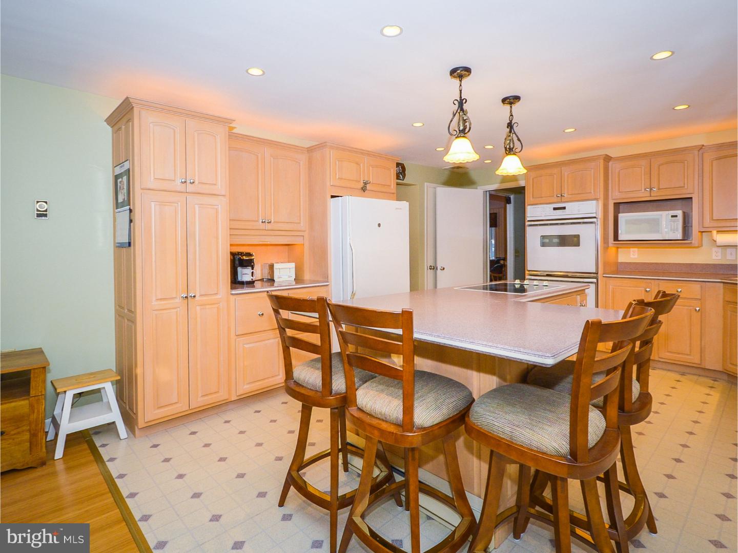 711 Godshall Road Telford, PA 18969 - Photo 9 of 23 Kitchen