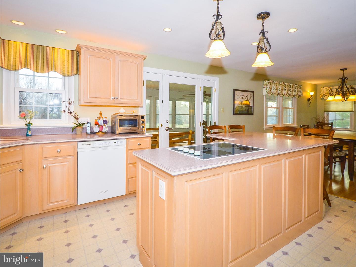 711 Godshall Road Telford, PA 18969 - Photo 10 of 23 Kitchen