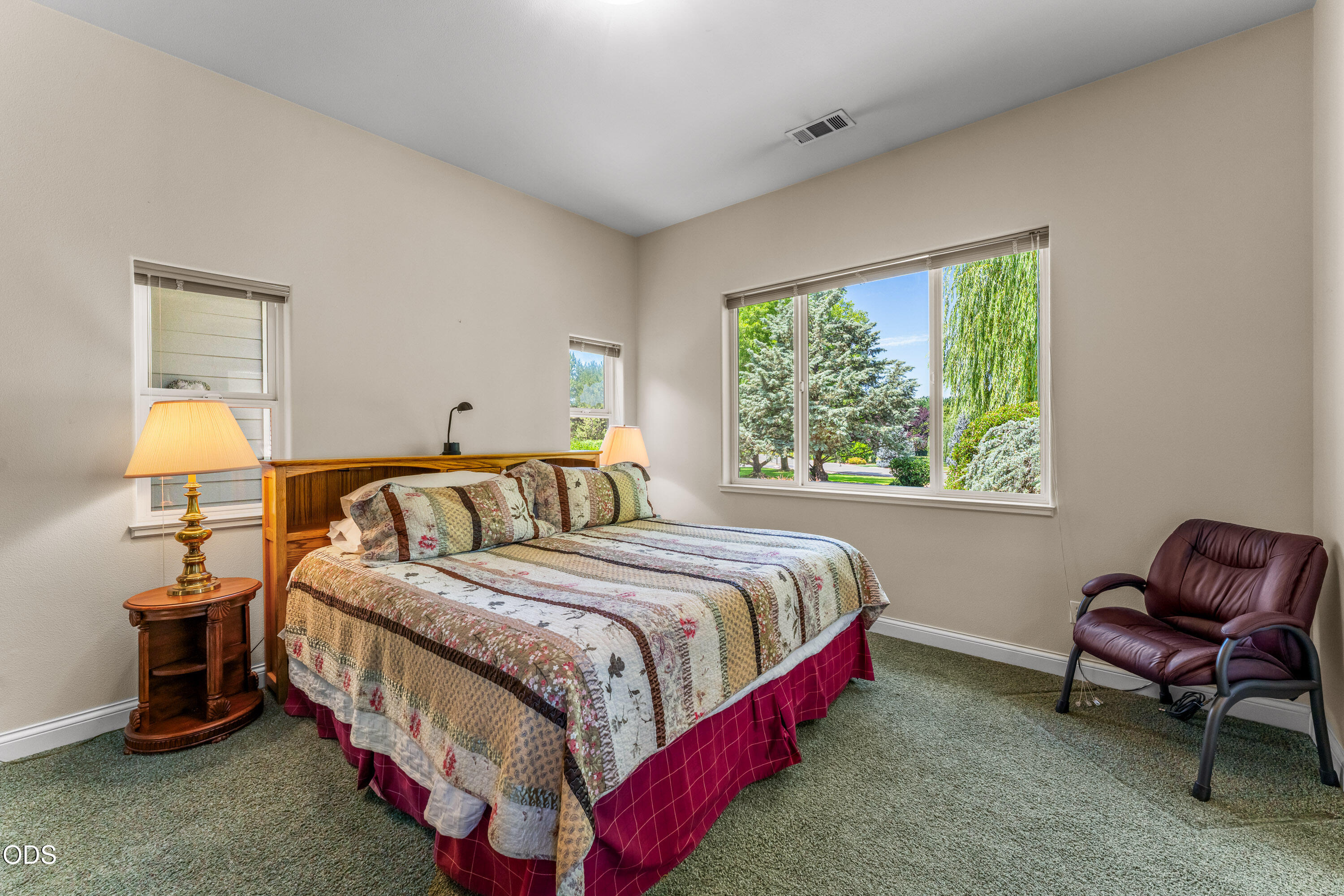 155 Kingsgate Way Grants Pass, OR 97527 - Photo 33 of 53