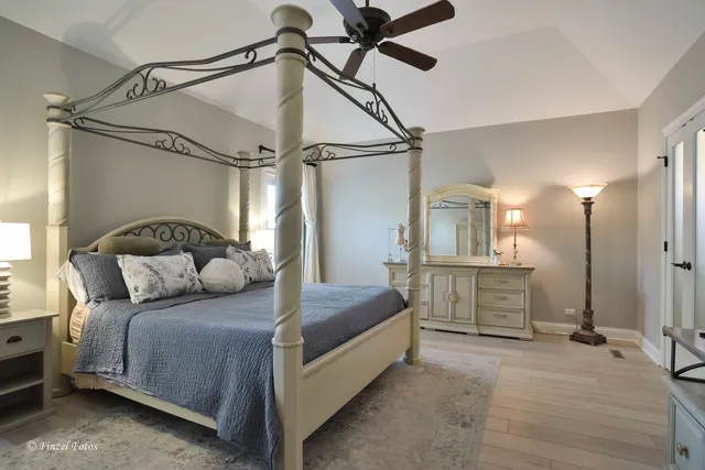 $995,000 | 1028 South 5th Street, St. Charles, IL 60174