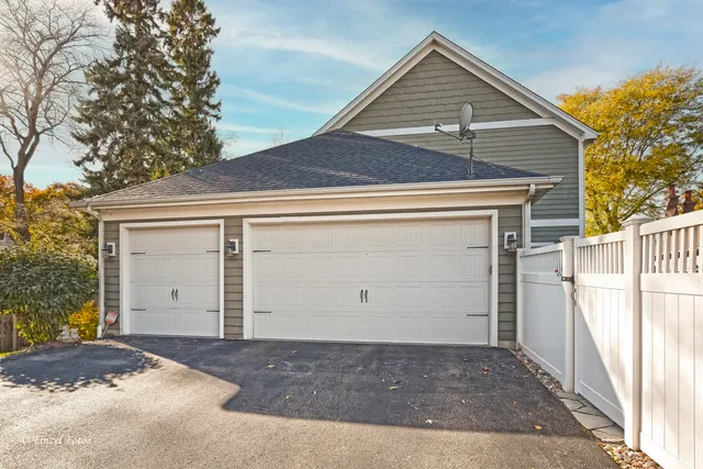 $995,000 | 1028 South 5th Street, St. Charles, IL 60174