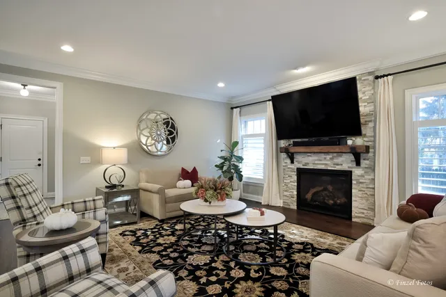 $995,000 | 1028 South 5th Street, St. Charles, IL 60174