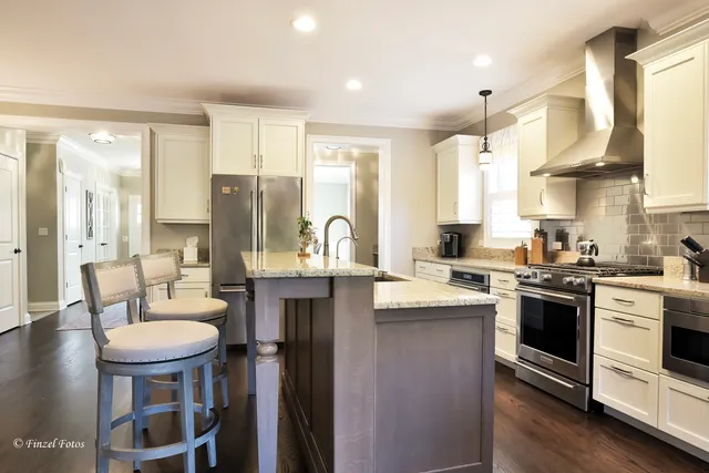 $995,000 | 1028 South 5th Street, St. Charles, IL 60174