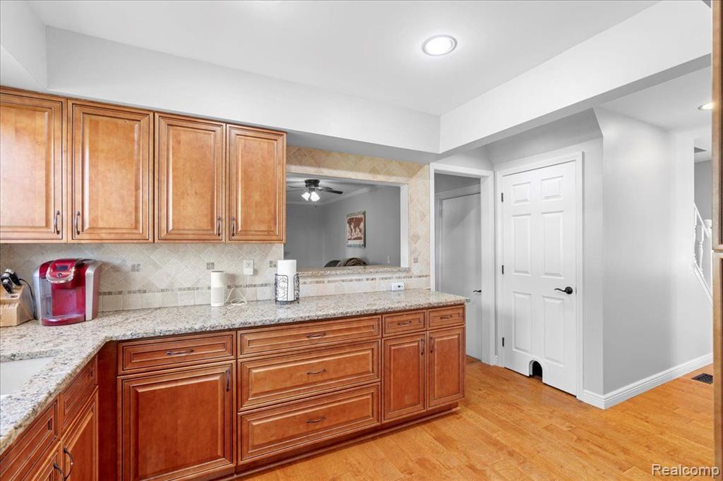 525 Worthington Road Canton, MI 48188 - Photo 8 of 43