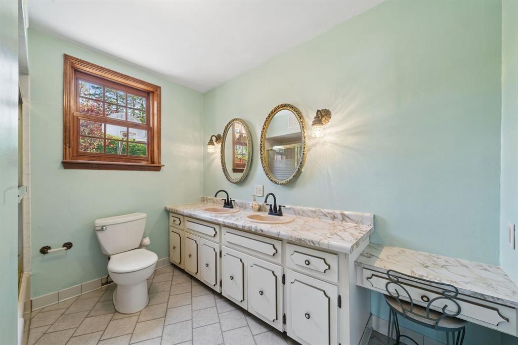 126 Bartley Road Pittsburgh, PA 15241 - Photo 14 of 32 Main level bathroom - very spacious