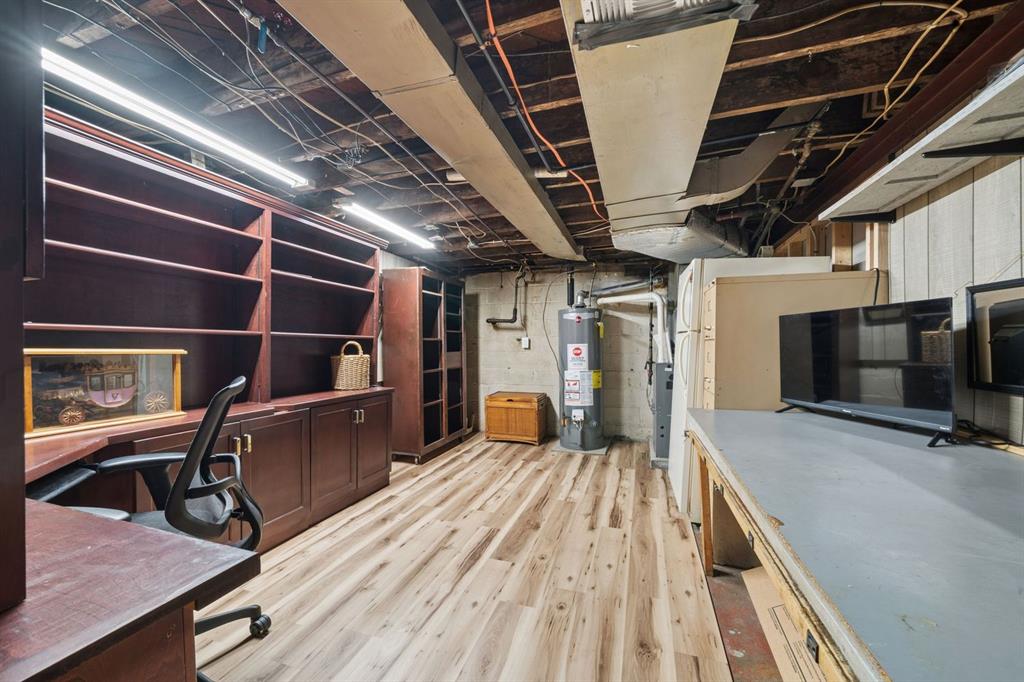 126 Bartley Road Pittsburgh, PA 15241 - Photo 26 of 32 Awesome Flex Space! Office, gaming room, workshop - so many options. Refrigerator, filing cabinet and all office furniture will remain