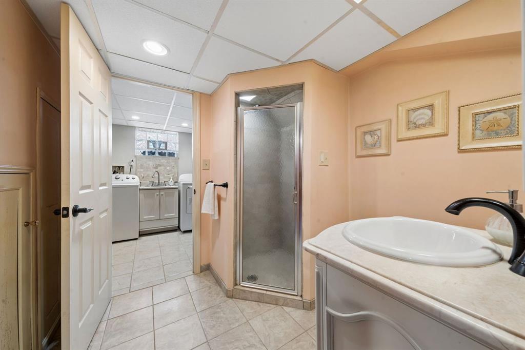 126 Bartley Road Pittsburgh, PA 15241 - Photo 27 of 32 Full Bathroom in the basement. Leads to the laundry room.
