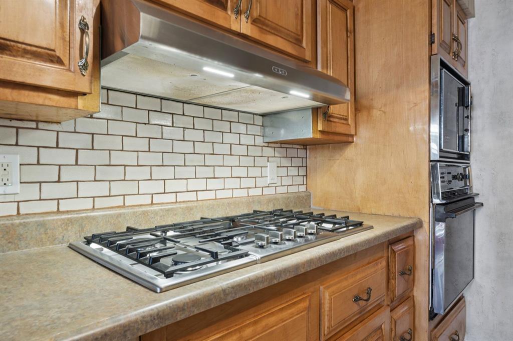 126 Bartley Road Pittsburgh, PA 15241 - Photo 8 of 32 Bosch Gas cook top