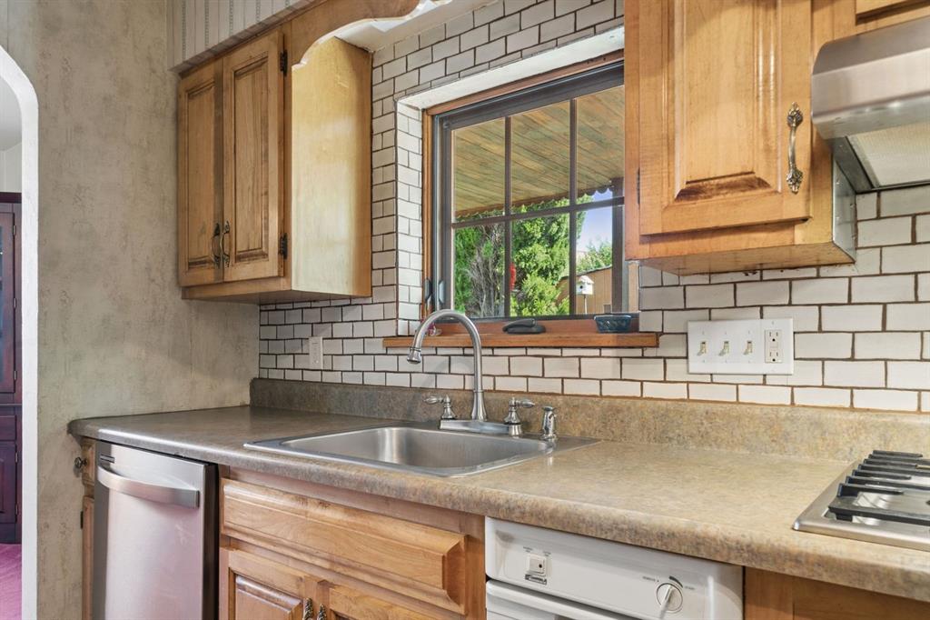 126 Bartley Road Pittsburgh, PA 15241 - Photo 10 of 32 Gallery Image 10