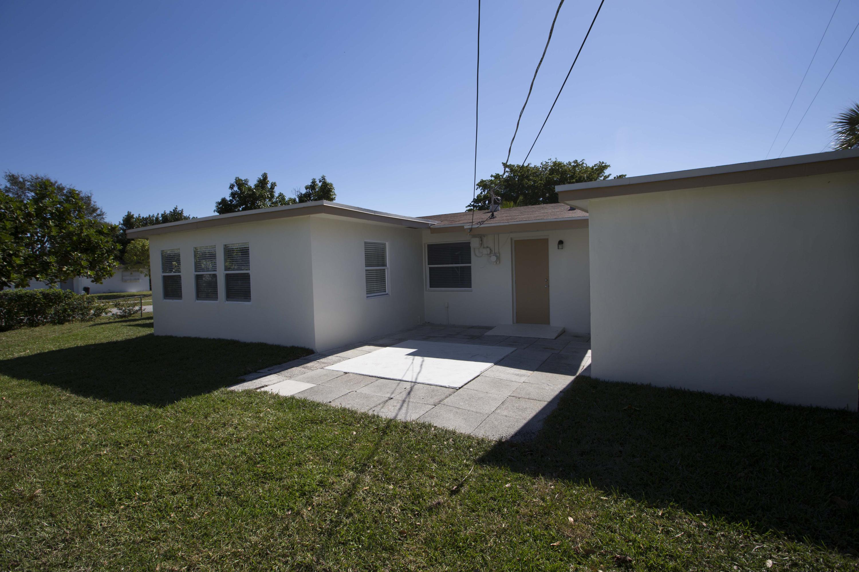 6065 Haddon Road West Palm Beach, FL 33417 - Photo 5 of 10 Back of House
