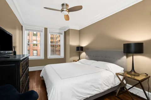 $385,000 | 3300 North Lake Shore Drive, Unit 8D, Chicago, IL 60657