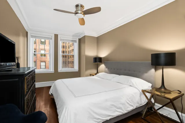 $385,000 | 3300 North Lake Shore Drive, Unit 8D, Chicago, IL 60657