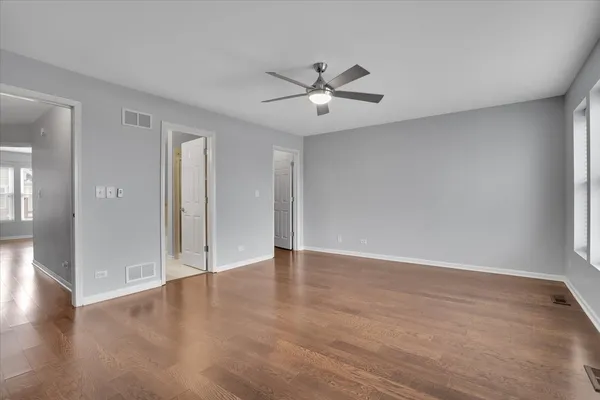 $405,000 | 222 West Hyde Street, Arlington Heights, IL 60005