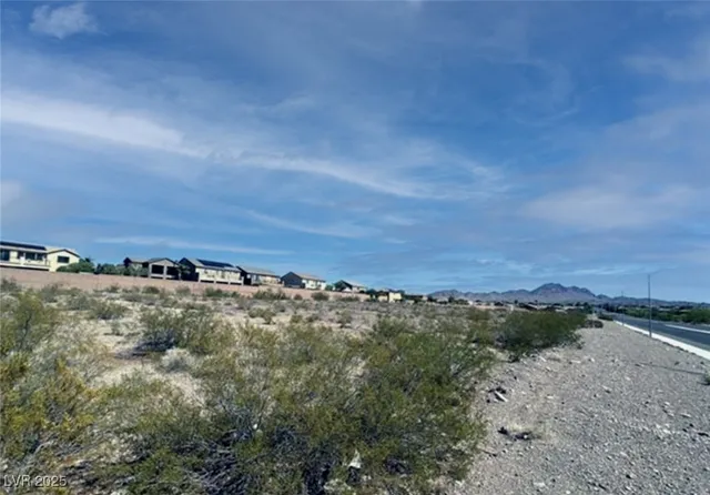 $300,000 | Racetrack And Venice, Henderson, NV 89015