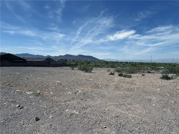 $300,000 | Racetrack And Venice, Henderson, NV 89015