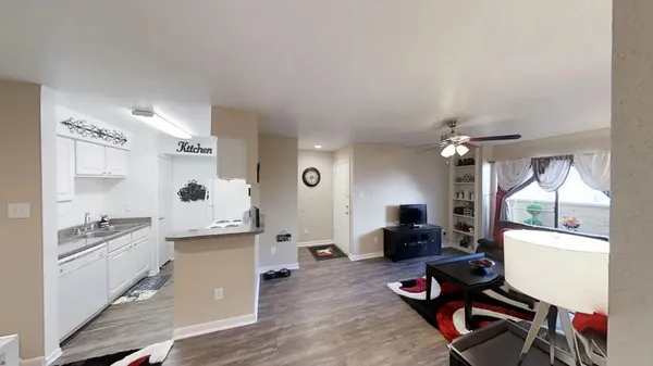 $1,314 | 515 South Bender Avenue, Unit 209, Humble, TX 77338