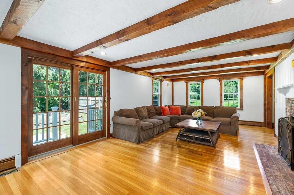 9 Great Pond Road Wenham, MA 01984 - Photo 7 of 37