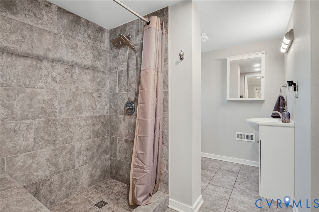 2835 Bicknell Road Richmond, VA 23235 - Photo 16 of 33