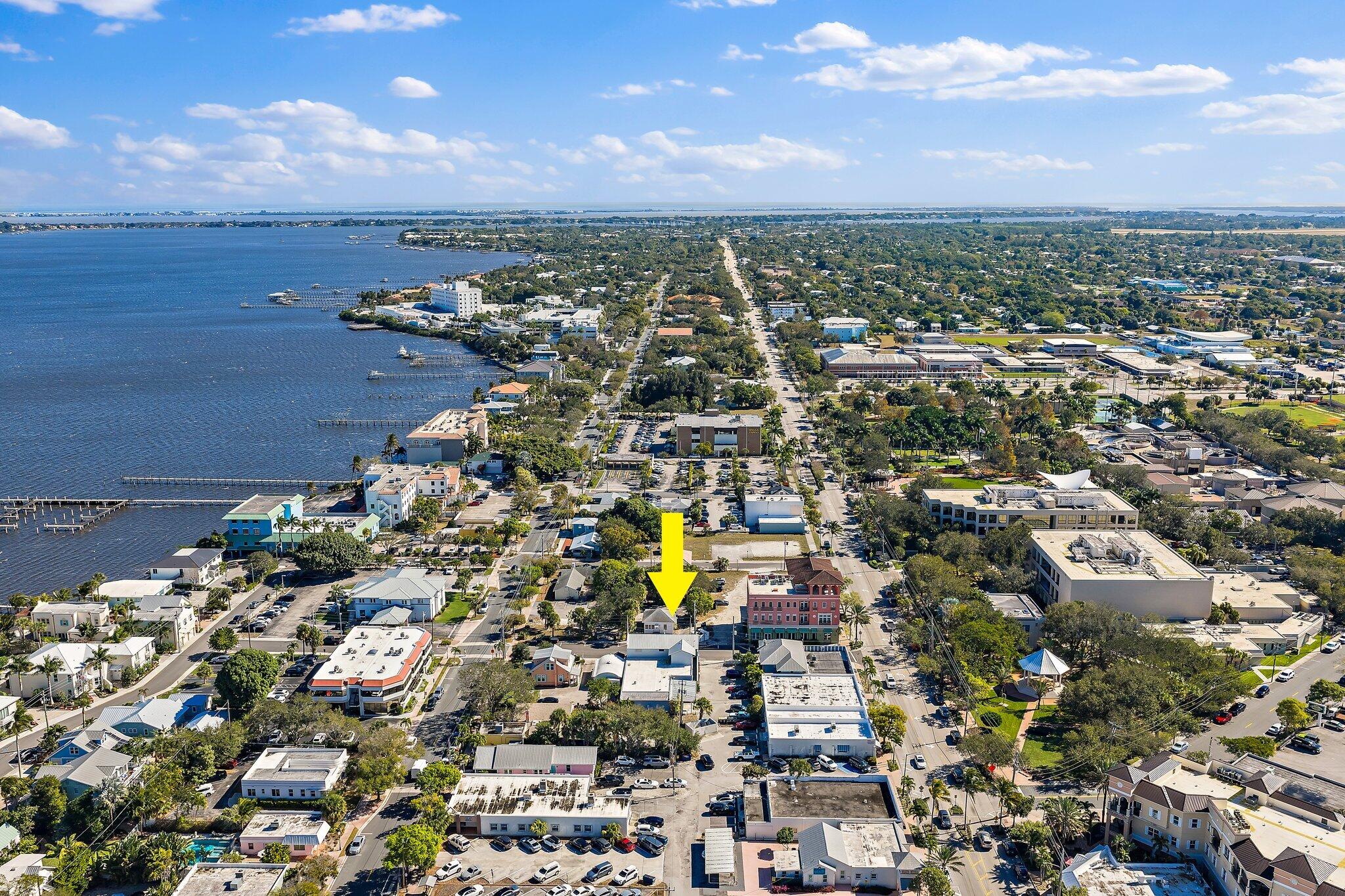 310 Southeast Denver Avenue, Unit 2 Stuart, FL 34994 - Photo 6 of 51 020-310SEDenverAve-2-Stuart-SMALL